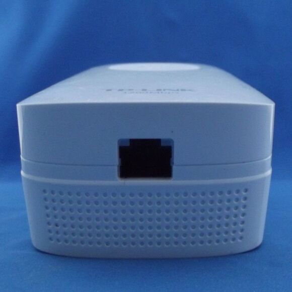 USED TP-LINK Model TL-PA8010P AV1200 Gigabit Passthrough Powerline Adapter - Picture 4 of 4